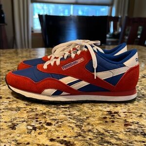 Reebok Men's Red and Blue Classic Sneakers Size 8.5